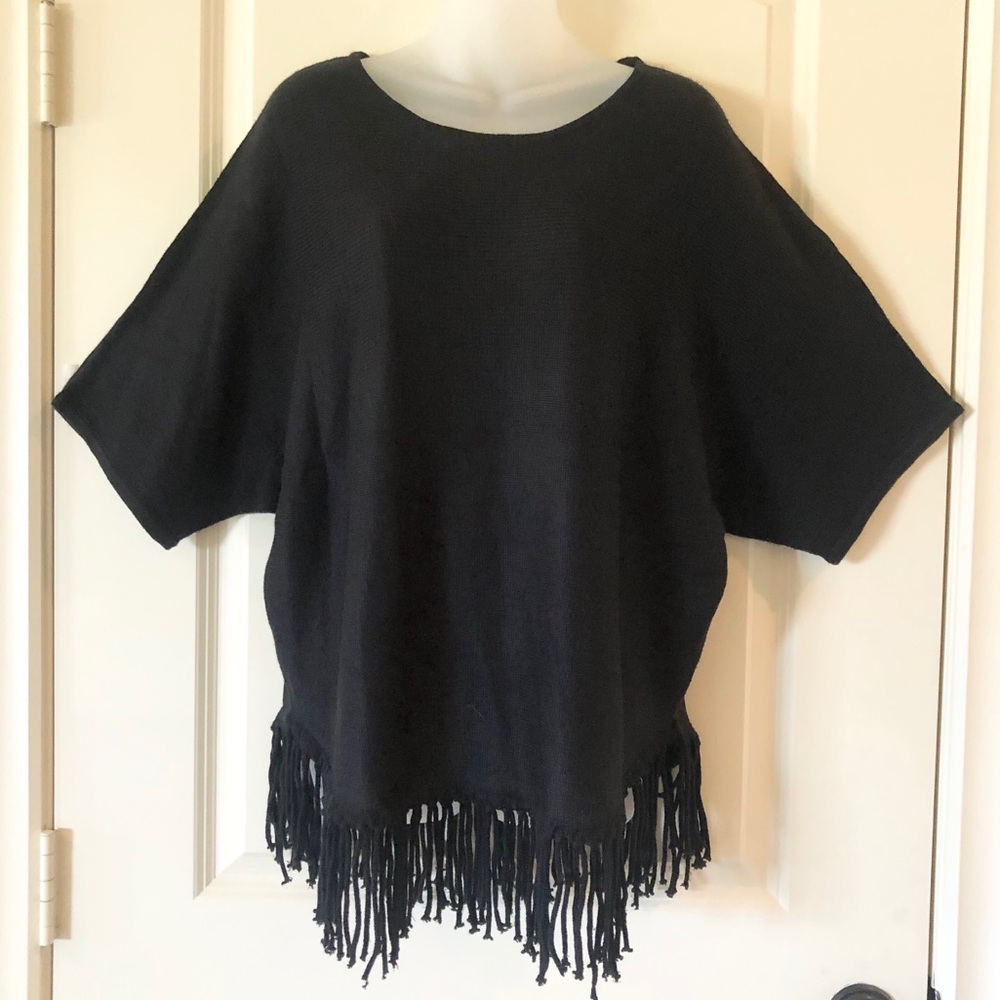 Valerie Stevens Black Fringe Poncho Sweater Top Medium Boho Knit